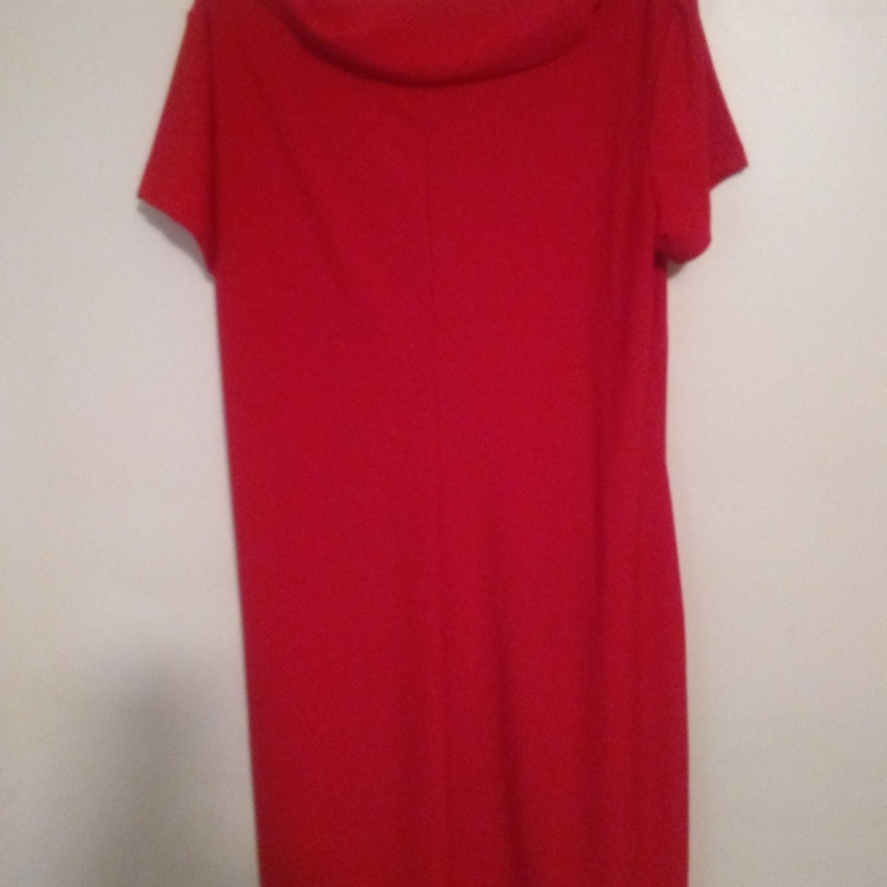 Dress - Picture 2 of 3